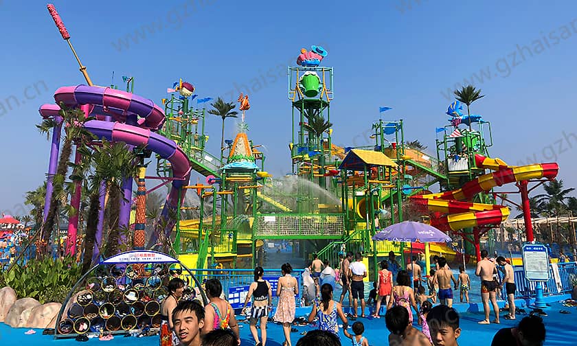 浙江宁波大目湾阿拉的海水上乐园水寨