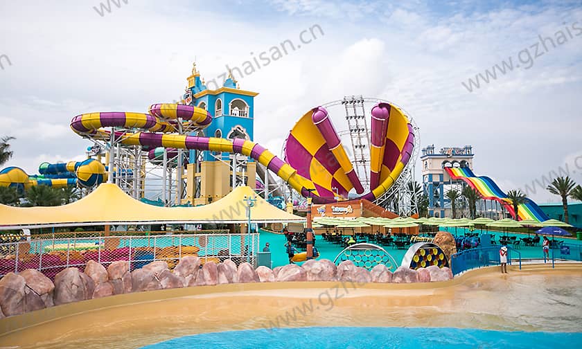 浙江宁波大目湾阿拉的海水上乐园超级龙卷风水滑道