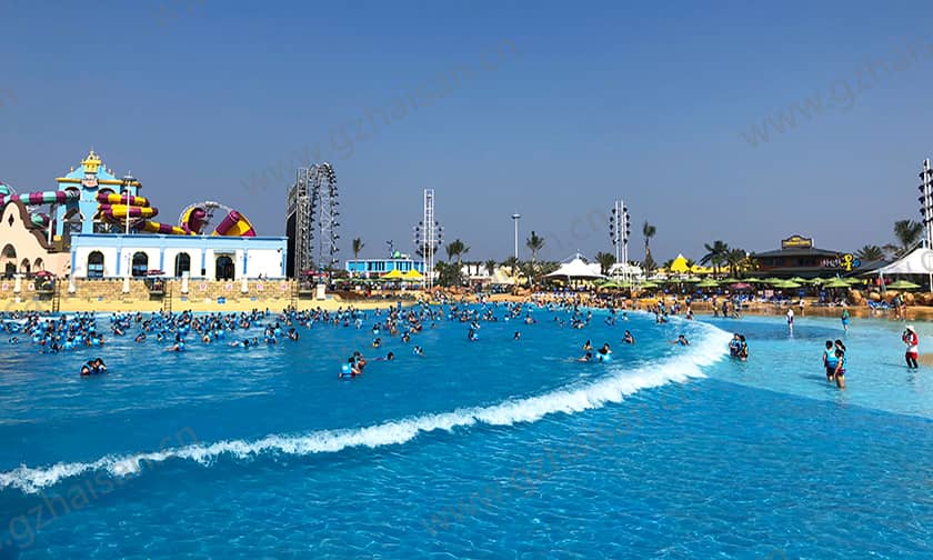 浙江宁波大目湾阿拉的海水上乐园海浪池